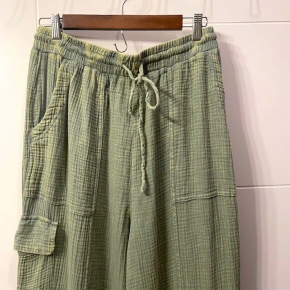 NWT New In Cotton Cargo Joggers Pull On Pants Green Size Large - Picture 3 of 16